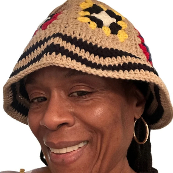 New Hand Crochet Unisex Granny Squares Bucket Hat - Picture 10 of 12